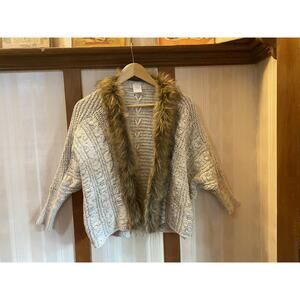 Northern Angel Beige Faux Fur Trim Cable Knit Cardigan Sweater Womens S-M